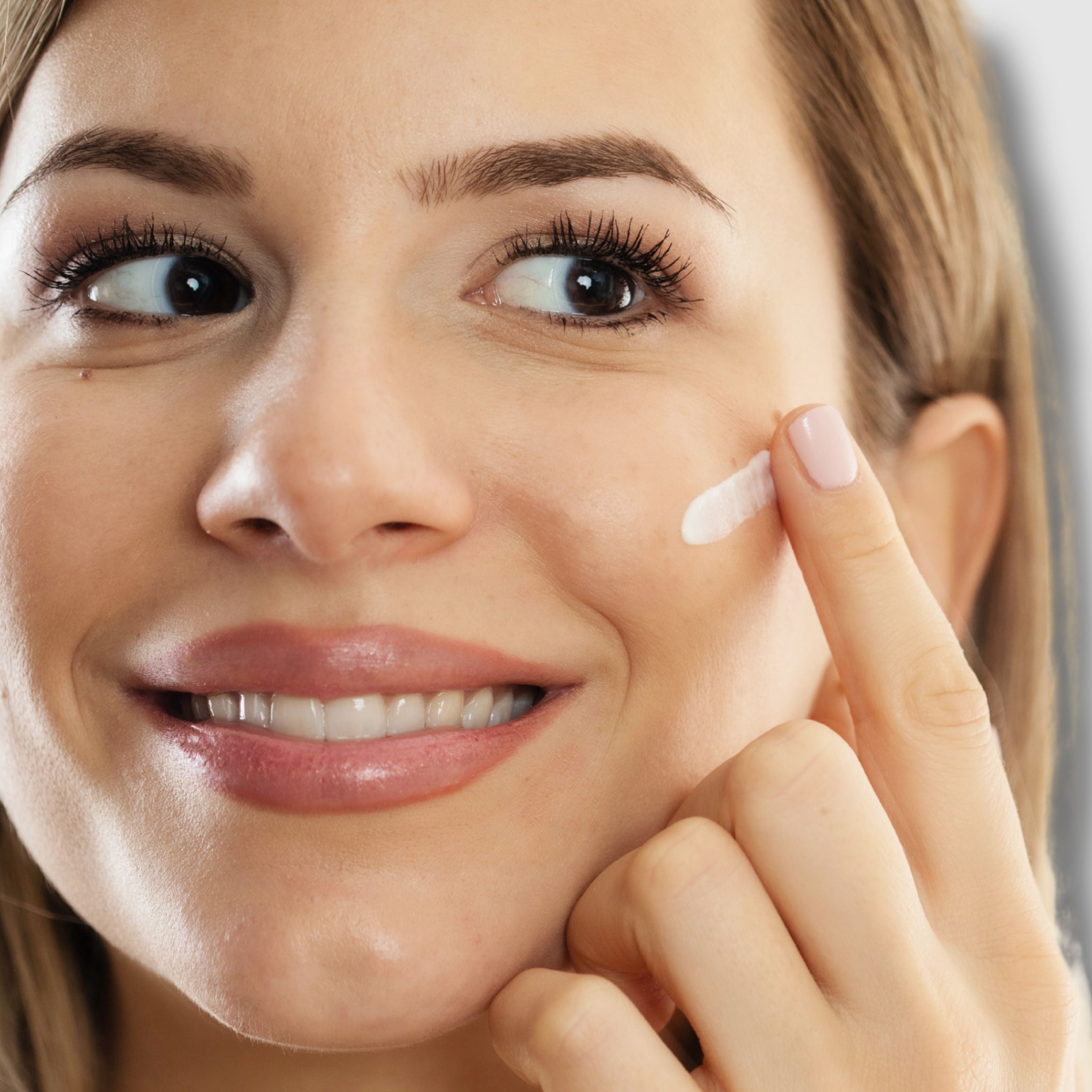 Retinol Face Serum with Vitamin A for Anti-Wrinkle and Skin Brightening, 30 ml